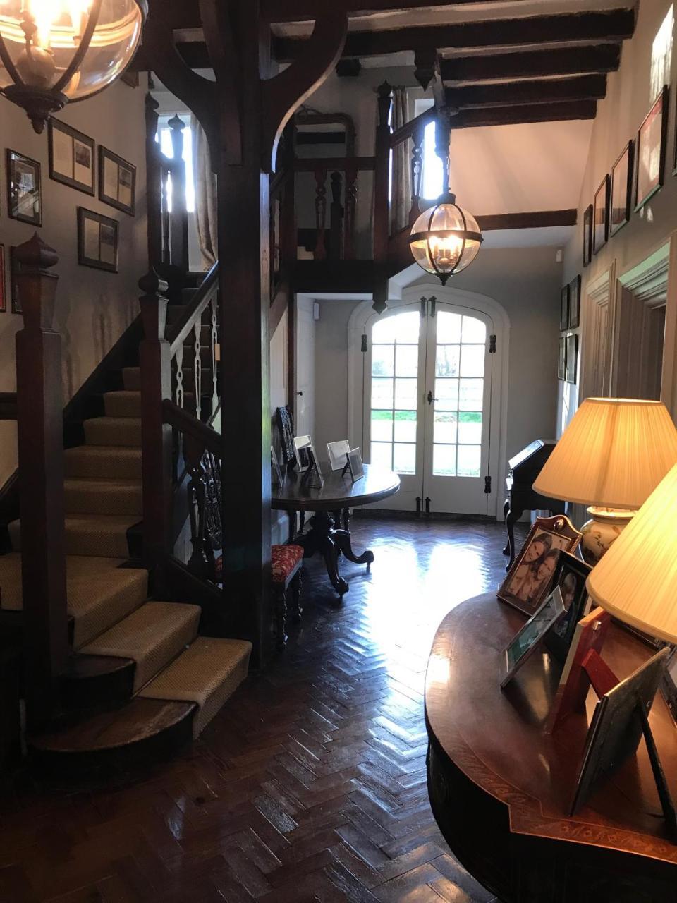 胡克 Borough Court旅馆 外观 照片